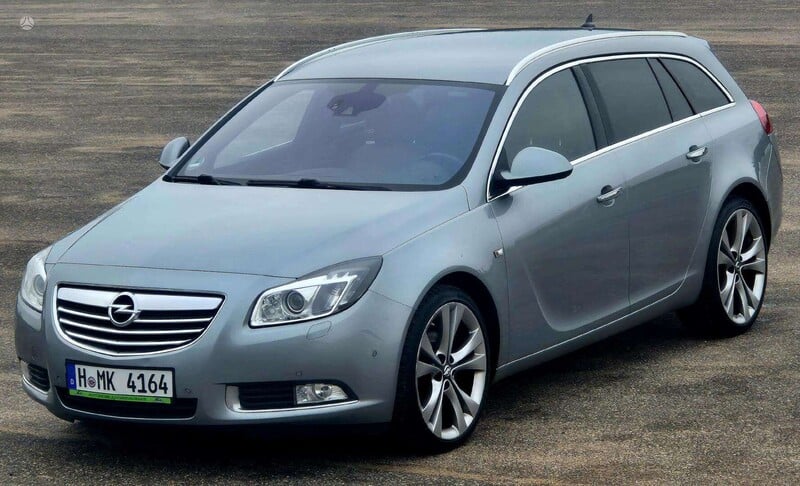 Фотография 1 - Opel Insignia 2011 г Универсал