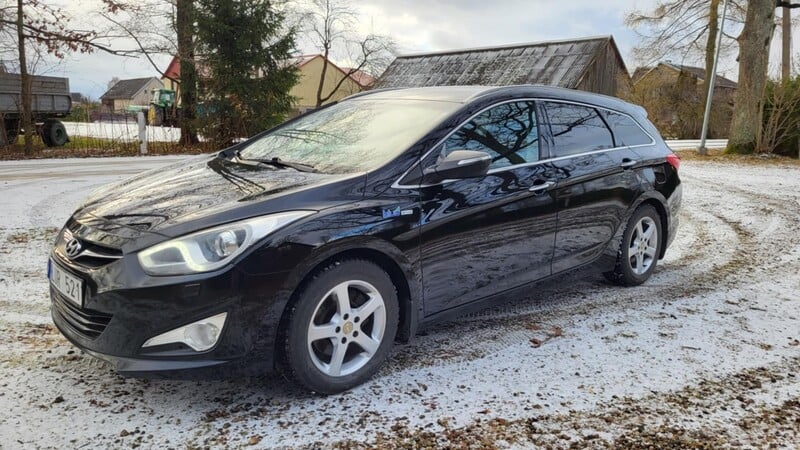 Фотография 2 - Hyundai i40 2011 г Универсал