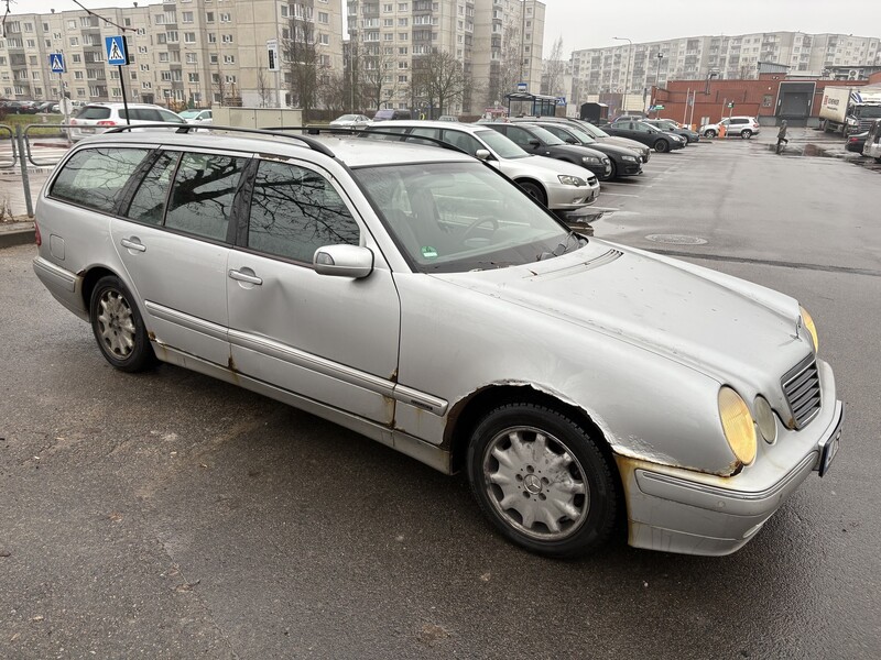 Фотография 2 - Mercedes-Benz E 320 2001 г Универсал