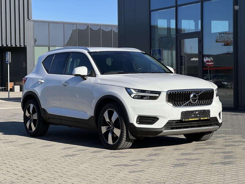 Фотография 2 - Volvo XC40 2019 г Внедорожник / Кроссовер