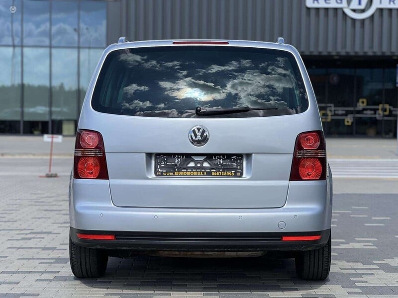 Фотография 10 - Volkswagen Touran 2006 г Минивэн