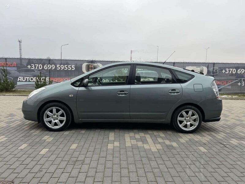 Фотография 5 - Toyota Prius 2005 г Хэтчбек