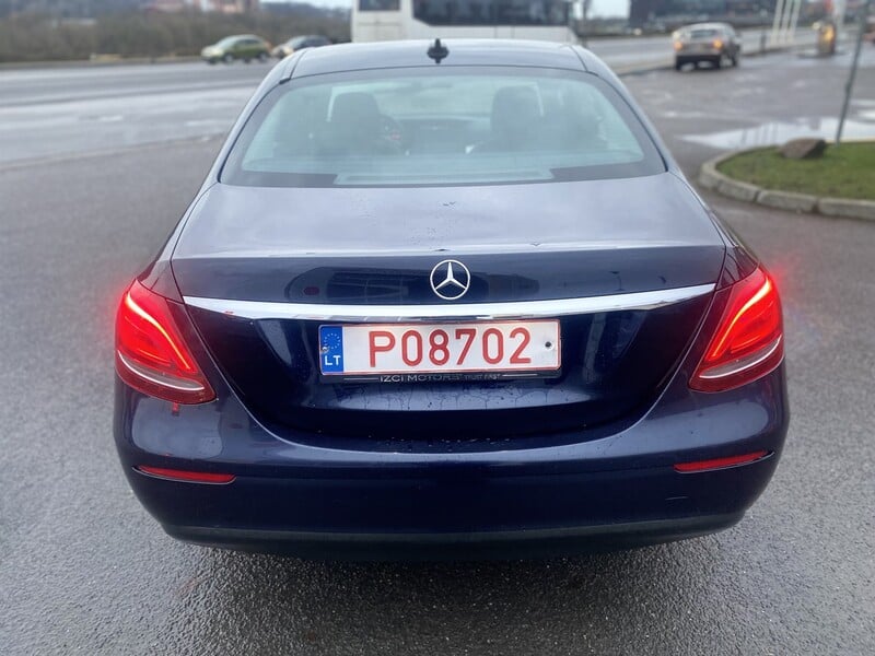 Photo 7 - Mercedes-Benz E 200 2018 y Sedan