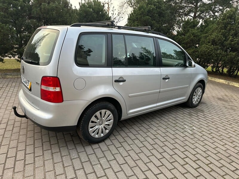 Фотография 8 - Volkswagen Touran 2006 г Минивэн