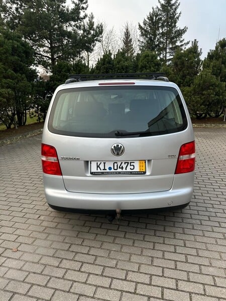 Фотография 10 - Volkswagen Touran 2006 г Минивэн