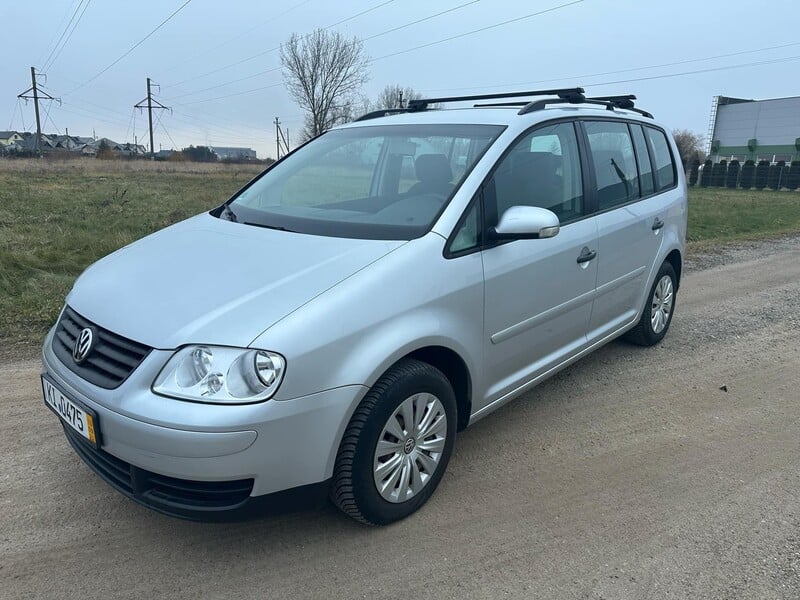 Фотография 12 - Volkswagen Touran 2006 г Минивэн