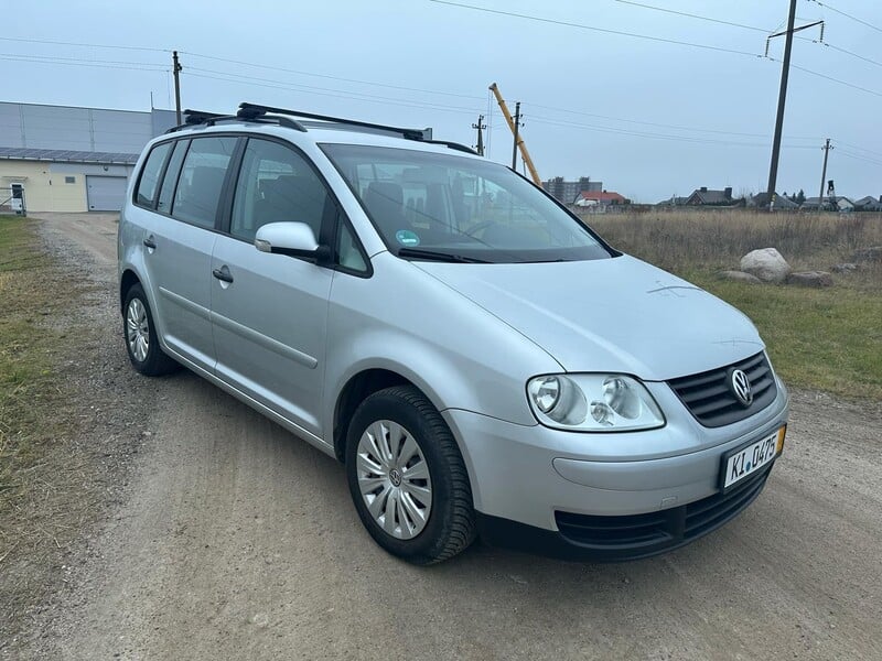 Фотография 16 - Volkswagen Touran 2006 г Минивэн