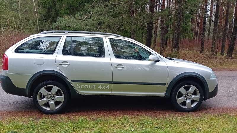 Photo 6 - Skoda Octavia Scout 2007 y Wagon