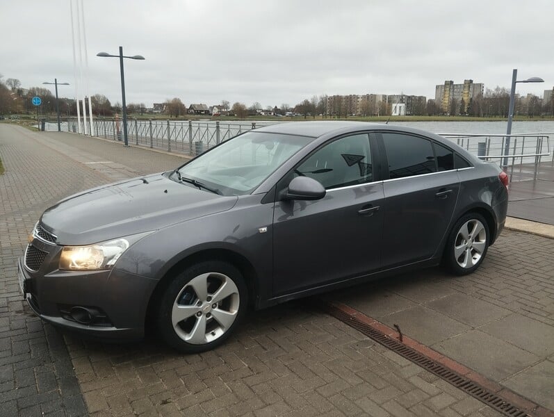 Photo 1 - Chevrolet Cruze 2011 y Sedan