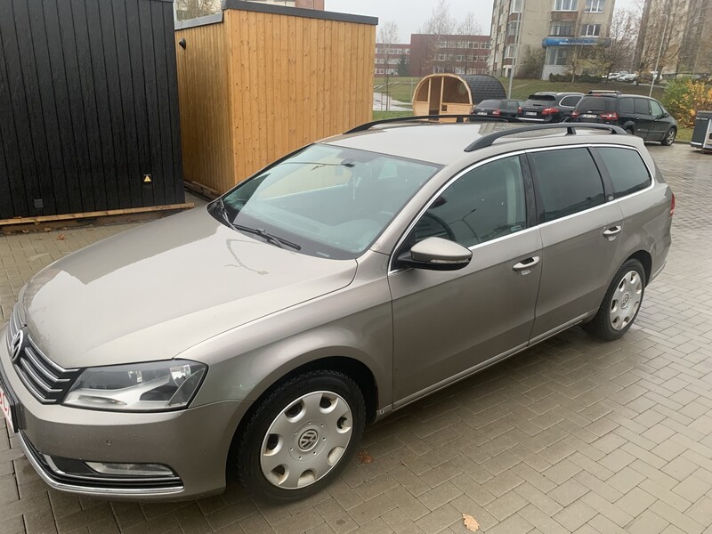 Фотография 1 - Volkswagen Passat 2012 г Универсал