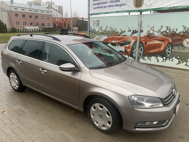 Фотография 2 - Volkswagen Passat 2012 г Универсал