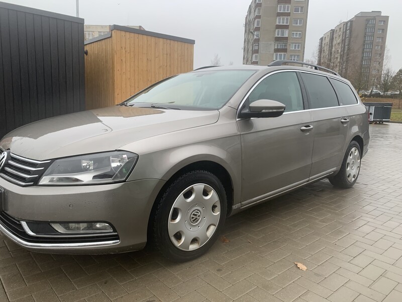 Фотография 3 - Volkswagen Passat 2012 г Универсал