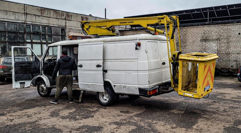 Photo 1 - Iveco 40-10 1998 y Heavy minibus