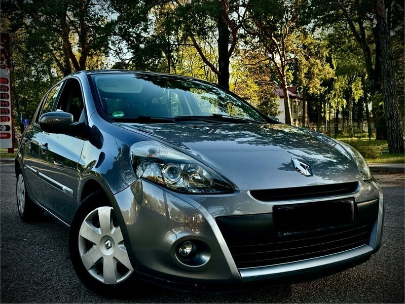 Photo 21 - Renault Clio 2010 y Hatchback