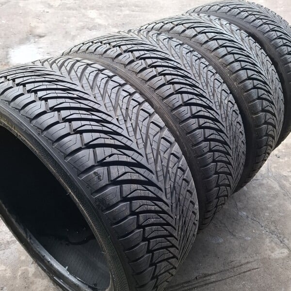 Photo 1 - Austone R18 universal tyres passanger car