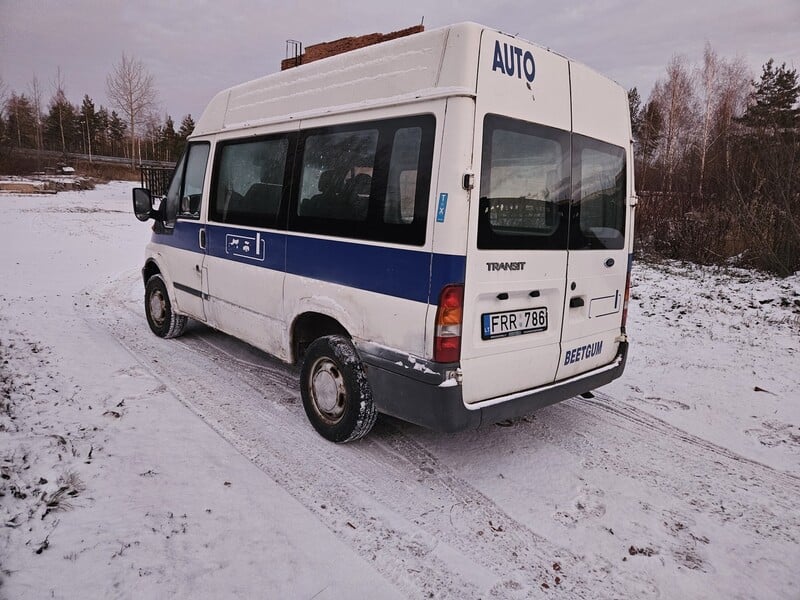 Photo 3 - Ford Transit 2002 y Heavy minibus