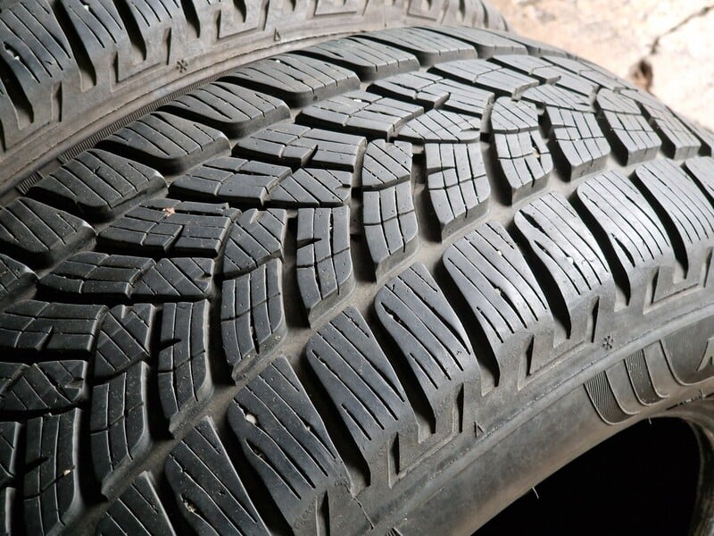 Photo 5 - Fulda KristallControl SUV R17 winter tyres passanger car