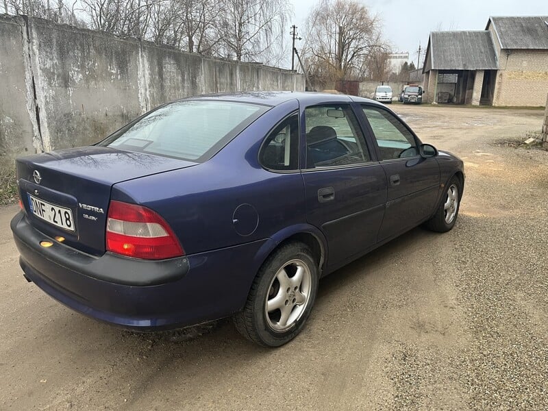 Nuotrauka 1 - Opel Vectra 1998 m Sedanas