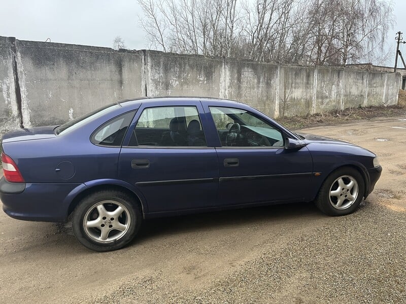 Nuotrauka 6 - Opel Vectra 1998 m Sedanas