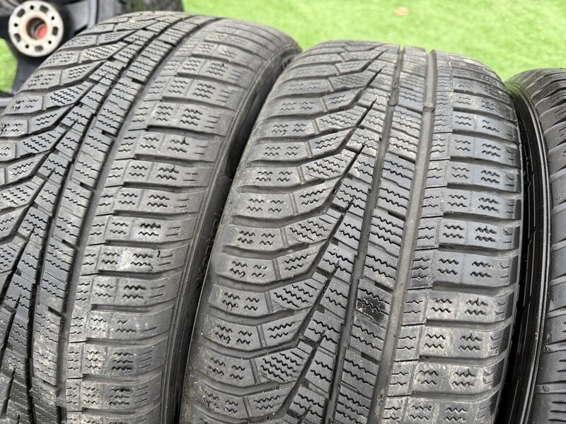 Фотография 3 - Hankook Siunciam, 6-7mm 2021 R17 зимние шины для автомобилей