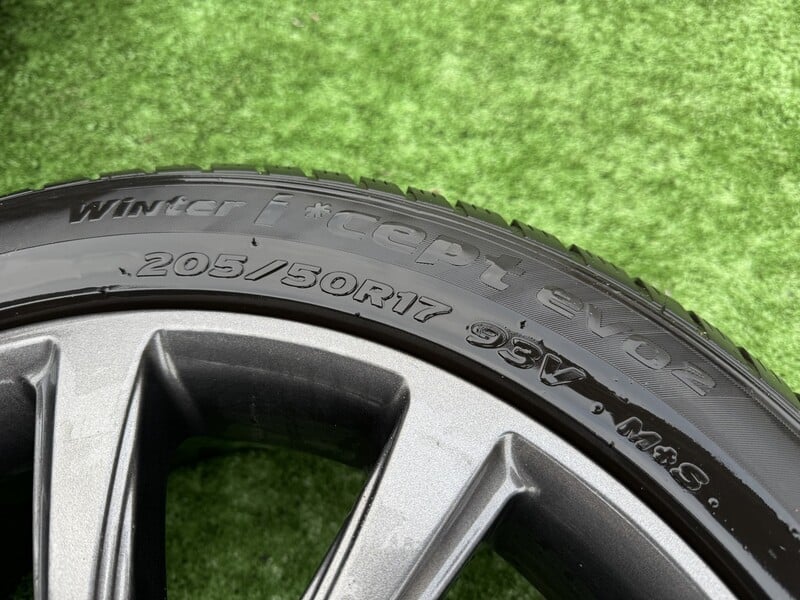 Фотография 8 - Hankook Siunciam, 6-7mm 2021 R17 зимние шины для автомобилей