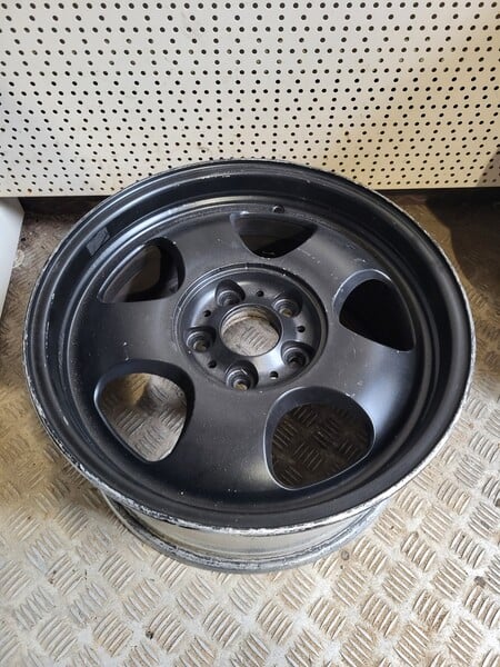 Photo 1 - BMW 325 light alloy R17 rims