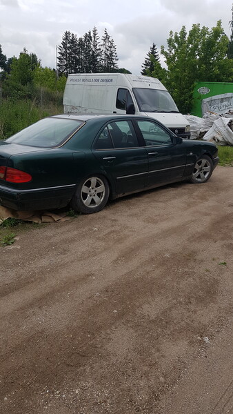 Фотография 2 - Mercedes-Benz E 220 2000 г запчясти