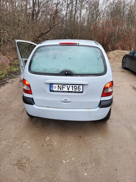 Photo 2 - Renault Scenic 2000 y Wagon