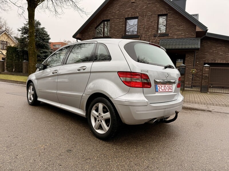 Photo 2 - Mercedes-Benz B 180 2006 y Hatchback