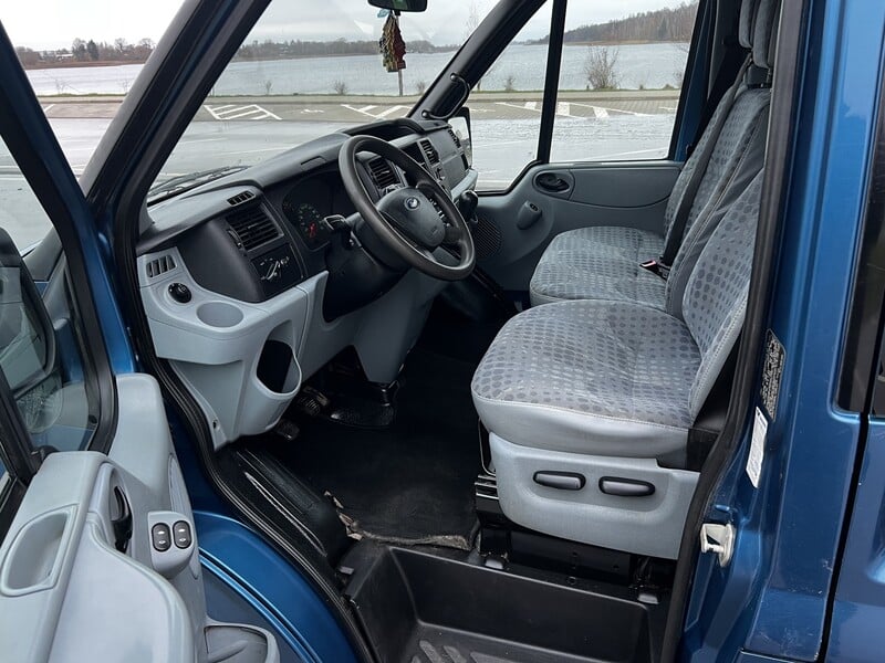 Фотография 9 - Ford Transit 2007 г Микроавтобус