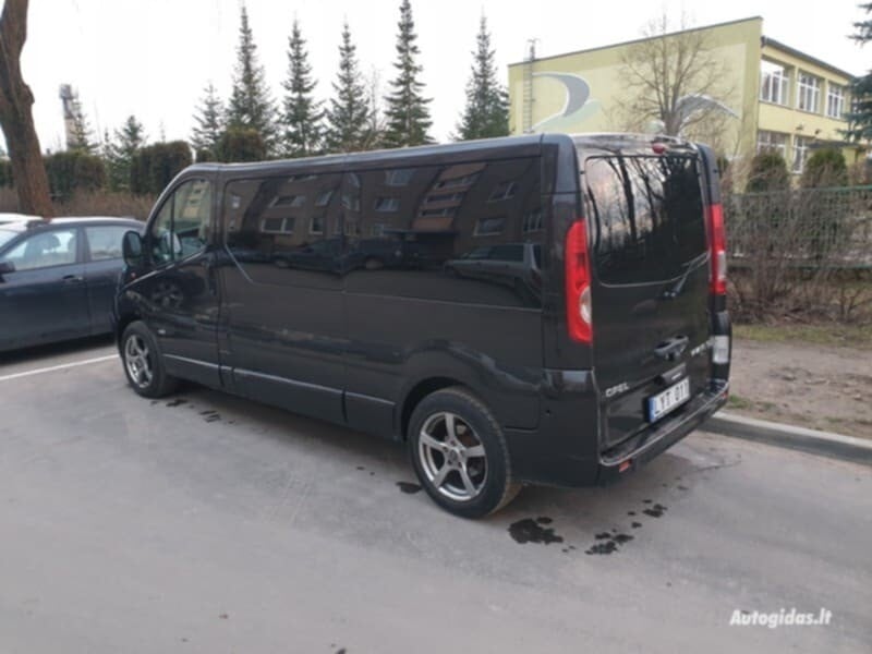 Photo 2 - Opel Vivaro 2008 y Minibus