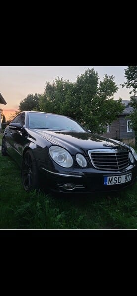 Фотография 10 - Mercedes-Benz E 320 2009 г Седан