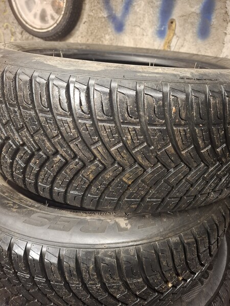 Photo 7 - Continental R15 universal tyres passanger car