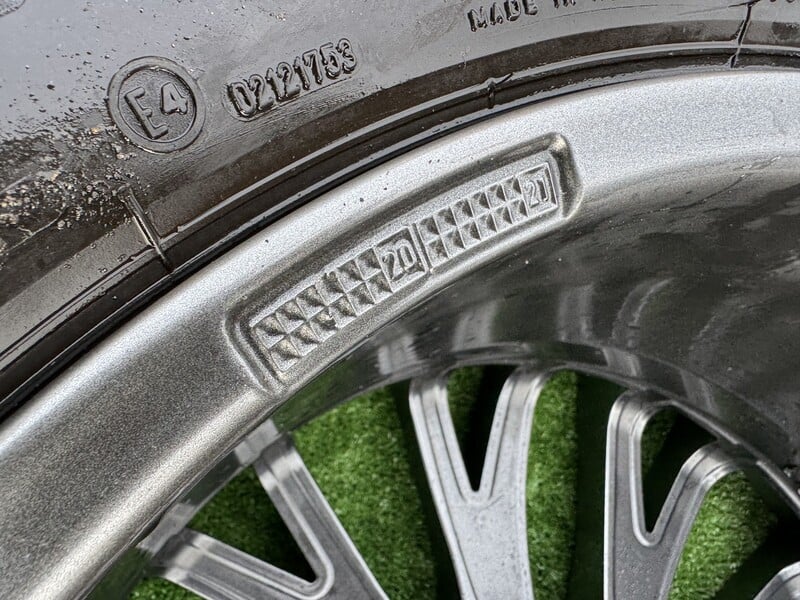 Photo 10 - Skoda Siunciam, 7.5J ET32 light alloy R19 rims