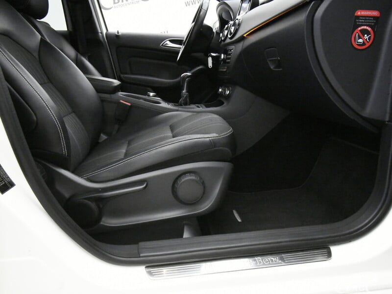 Photo 6 - Mercedes-Benz B 180 2012 y Hatchback