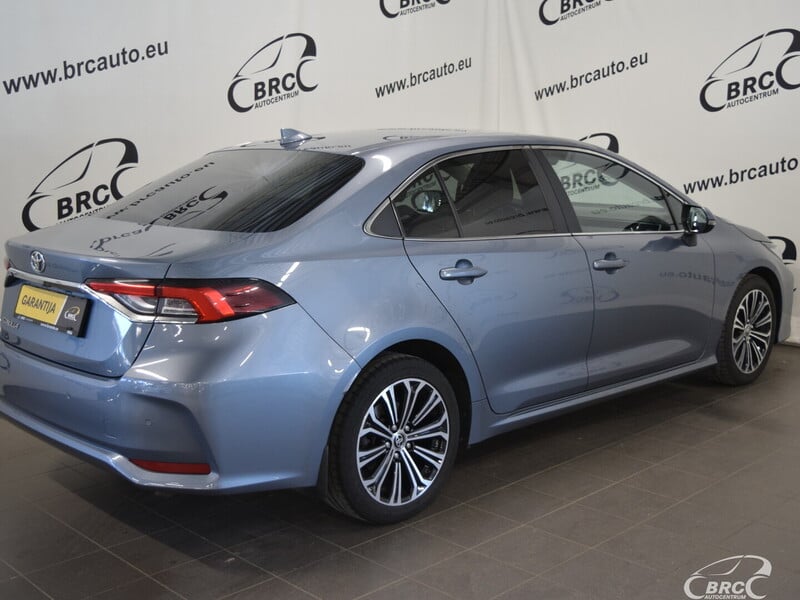 Photo 2 - Toyota Corolla A/T 2020 y