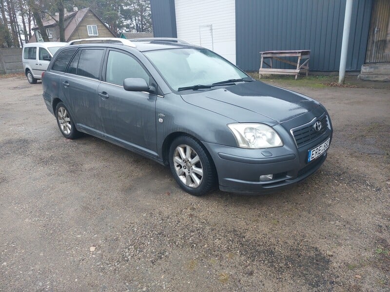 Фотография 1 - Toyota Avensis 2005 г Универсал