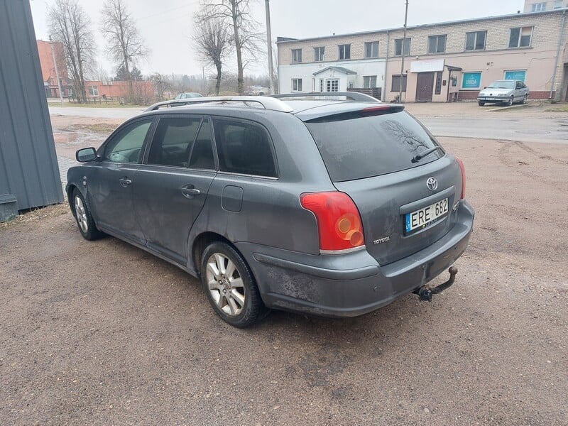 Фотография 5 - Toyota Avensis 2005 г Универсал