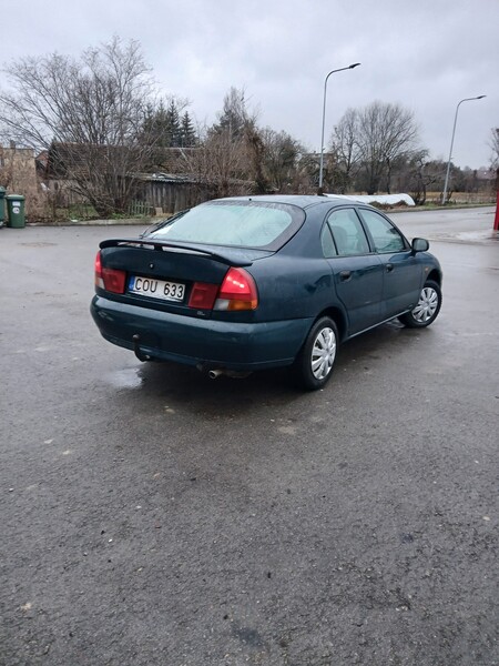 Photo 5 - Mitsubishi Carisma 1996 y Sedan