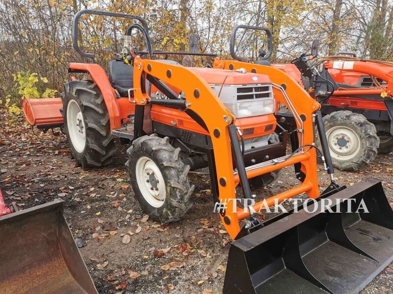 Photo 17 - Kubota IŠPARDAVIMO PABAIGA 2010 y Tractor