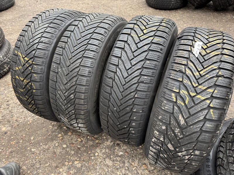 Photo 1 - Michelin Siunciam, 7-8mm 2022 R16 winter tyres passanger car