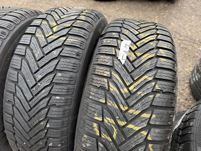 Photo 2 - Michelin Siunciam, 7-8mm 2022 R16 winter tyres passanger car