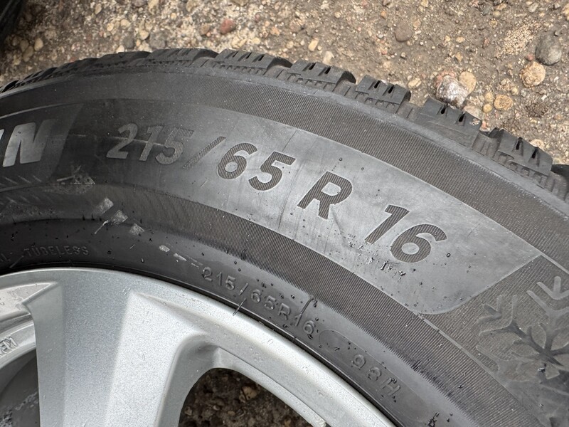 Photo 8 - Michelin Siunciam, 7-8mm 2022 R16 winter tyres passanger car