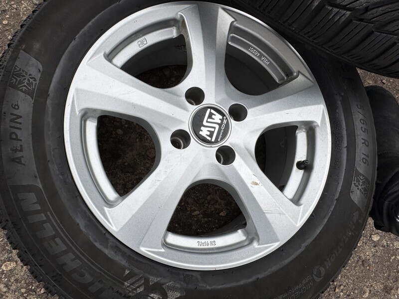 Photo 13 - Michelin Siunciam, 7-8mm 2022 R16 winter tyres passanger car