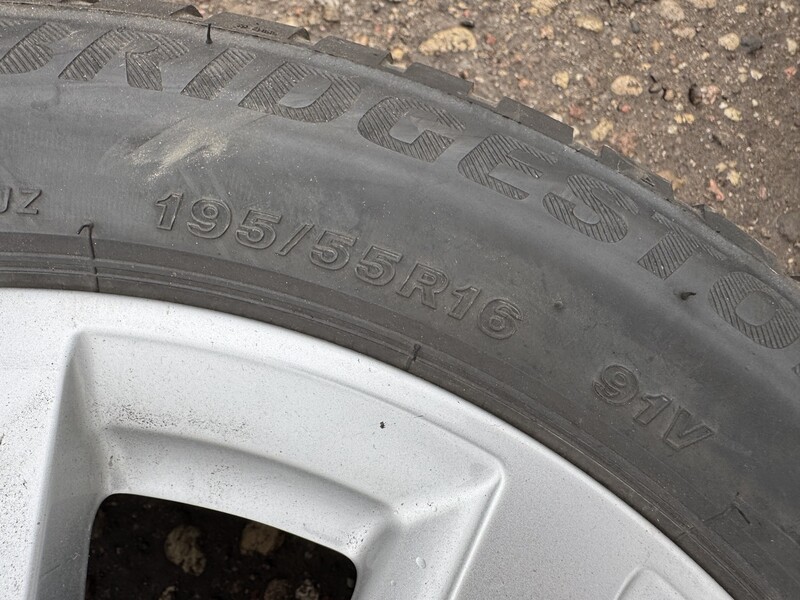 Фотография 9 - Bridgestone Siunciam, 3mm R16 зимние шины для автомобилей