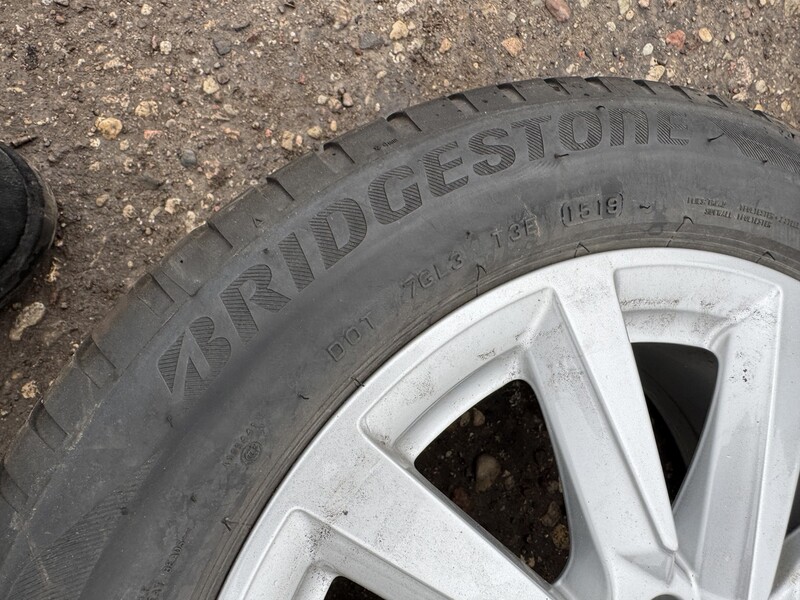 Фотография 10 - Bridgestone Siunciam, 3mm R16 зимние шины для автомобилей