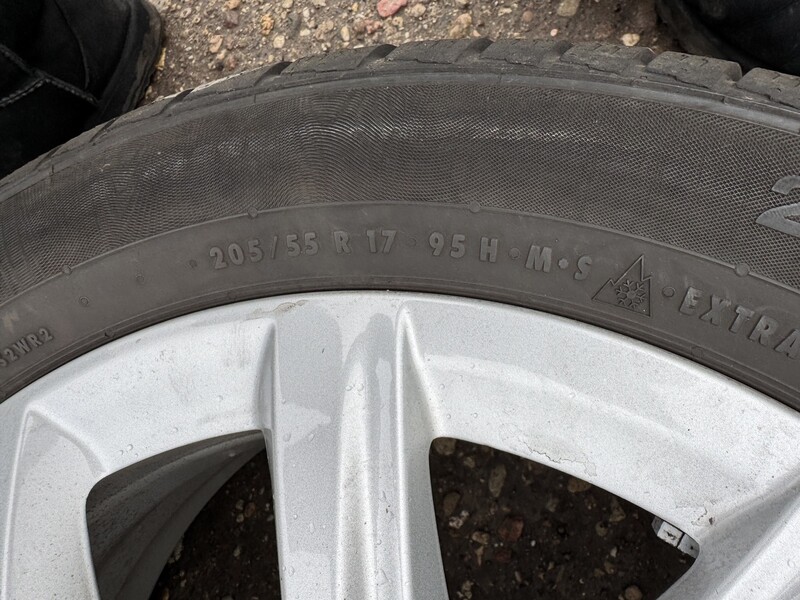 Photo 7 - Continental Siunciam, 8mm 2019m R17 winter tyres passanger car