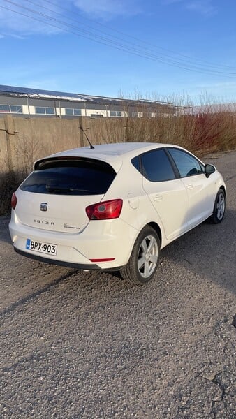 Фотография 4 - Seat Ibiza 2013 г Хэтчбек