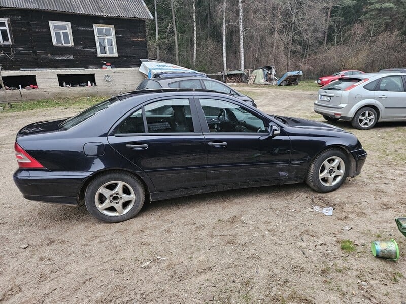 Photo 6 - Mercedes-Benz C 220 2004 y Sedan