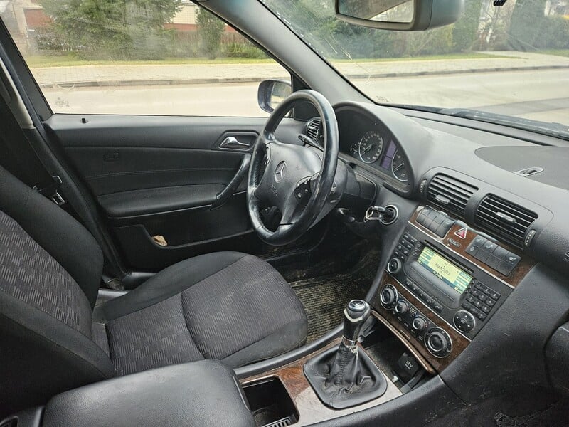 Photo 8 - Mercedes-Benz C 220 2004 y Sedan